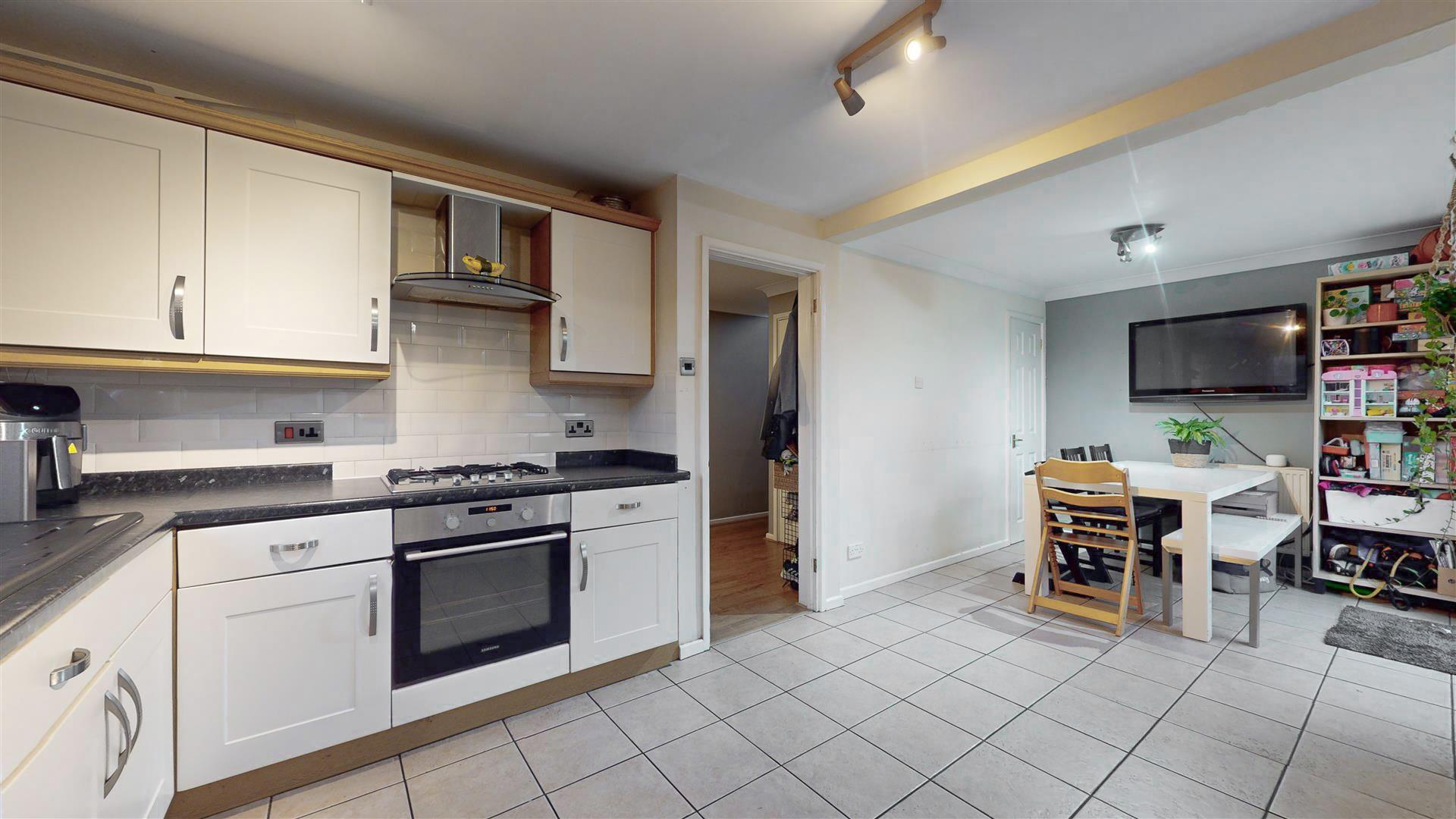 4 bed property in Bremen Grove, Milton Keynes